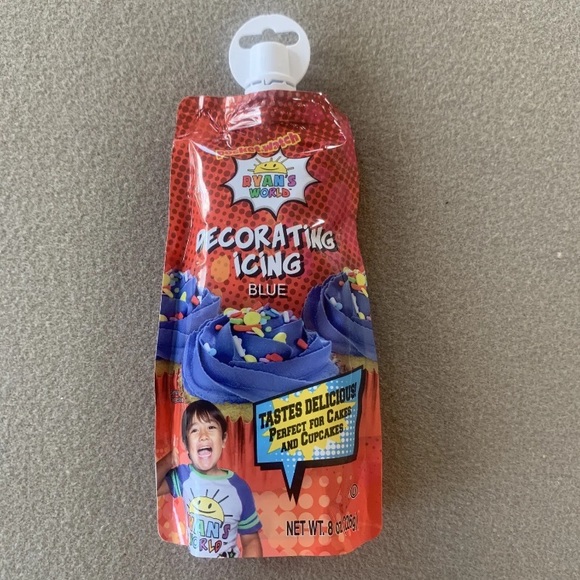 Lot of 3 Ryan's World Decorating Icing Tips plus 3 Frosting Yellow Blue Red - Picture 6 of 9